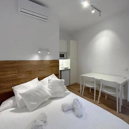 Sd Habitacion Centrica Con Bano Y Kitchenette Terrassa Extérieur photo