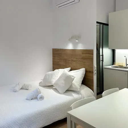 Sd Habitacion Centrica Con Bano Y Kitchenette Terrassa Extérieur photo